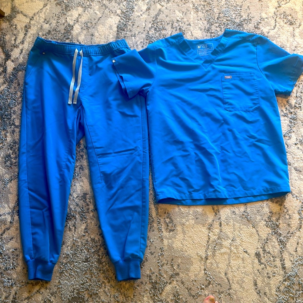 Men’s CEIL Blue FIGS scrub set